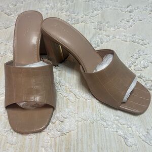 The Drop Croc Pattern Tan Women's Mules